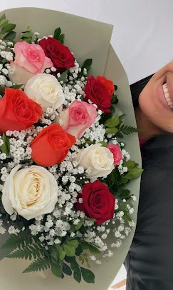 Buquê de rosas coloridas